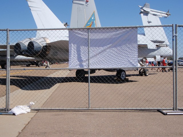 IMPASSE TEMPORARY PANEL, 8FT X 12FT